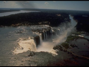 Vista aérea de la Garganta del Diablo, Cataratas del Iguazú